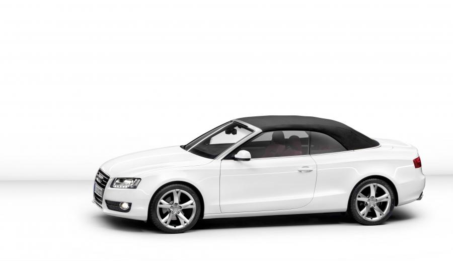  Audi A5 Cabriolet 3.0 TDI 2009 года  (фото 3 из 72)